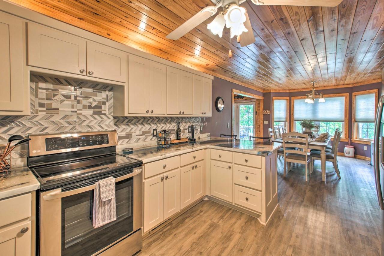 Lakeside Hot Springs Retreat With Kayaks And Boat Dock Hot Springs Village Exterior foto