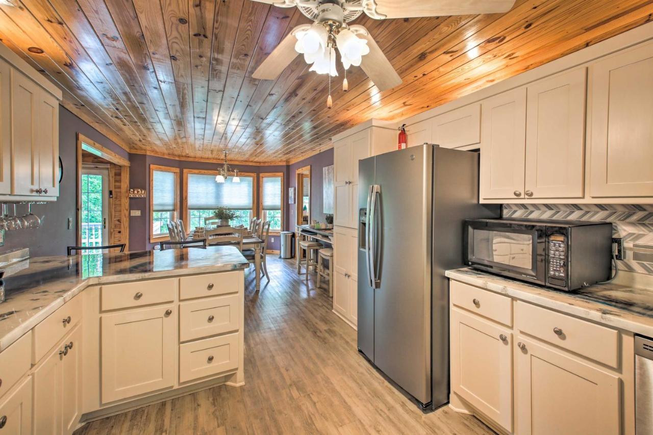 Lakeside Hot Springs Retreat With Kayaks And Boat Dock Hot Springs Village Exterior foto